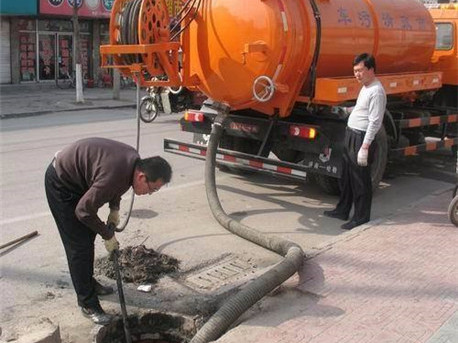 黄圃镇清掏化粪池，健康生活从这里开始