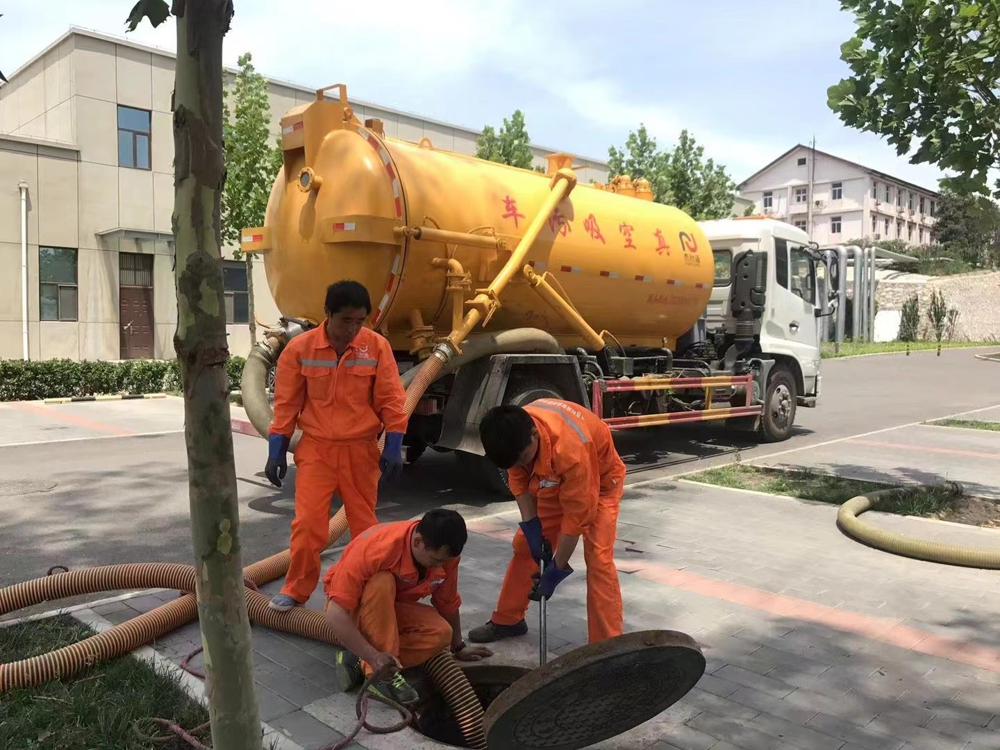 黄圃镇化粪池清理与5-8吨吸粪车施工效率分析